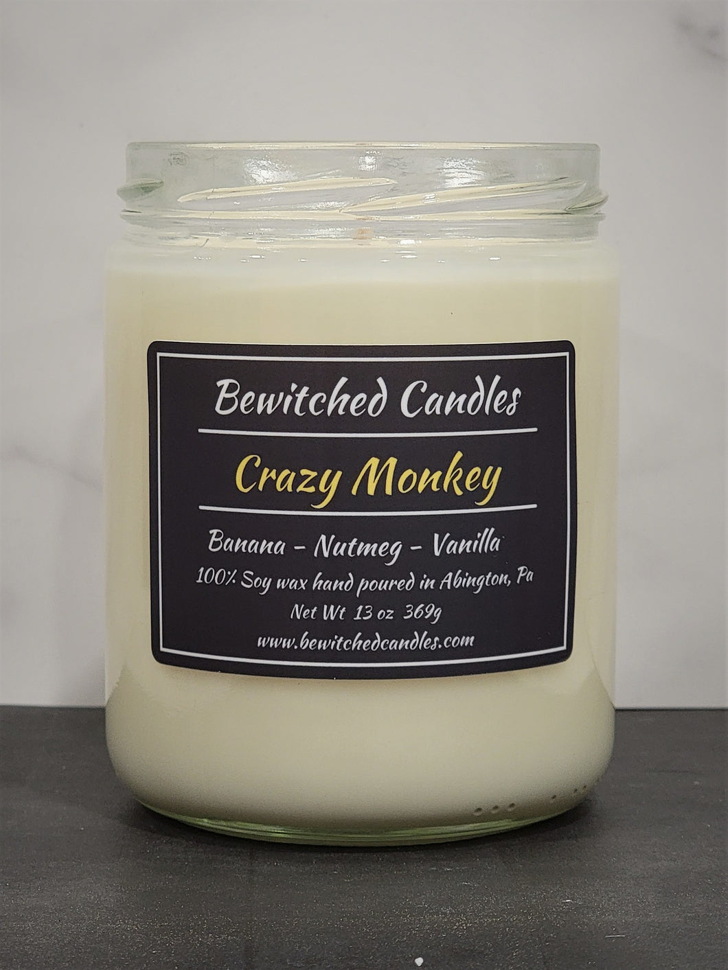 100% Soy wax candle hand poured in our USA made glass jars using premium fragrance oils cotton wicks with hints of Banana, Nutmeg, Vanilla